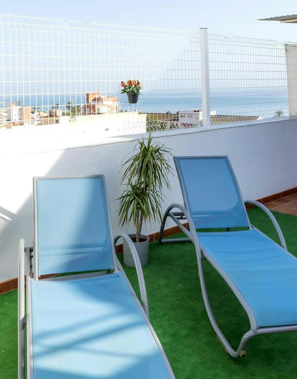 Bonito Apartamento Con Terraza - Pedregalejo Playa Malaga Exterior photo